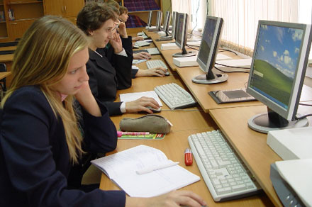 82 российские школы отключили от интернета