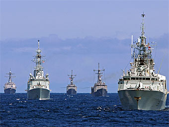 В Черное море идут еще два боевых корабля НАТО