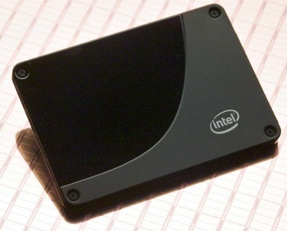 Intel начинает поставки SSD-накопителей для профессиональных систем