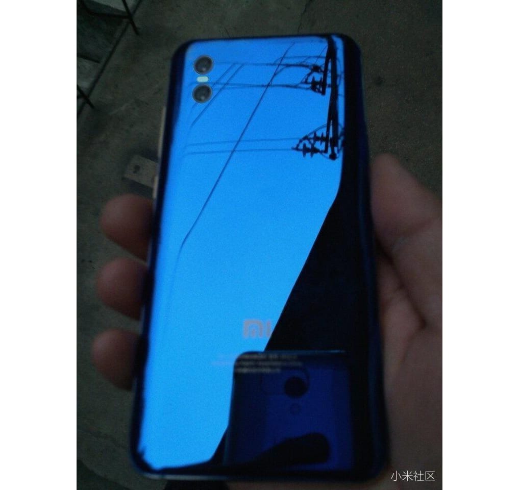 Опубликовано первое фото флагманского смартфона Xiaomi Mi 7