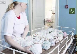 Жительница Новосибирска родила сразу четырех малышей