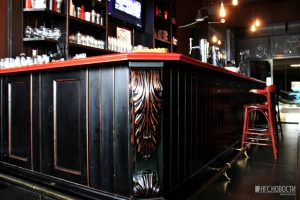 На «Октябрьской» открылся Sidewalker Bar с настойками на пиве и загадочными блюдами