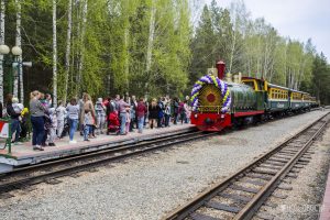 В День защиты детей в Новосибирске открылась детская железная дорога‍