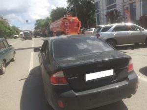 Огромная пробка из-за ДТП блокировала Фабричную улицу в Новосибирске‍