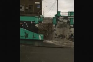 Ливень в Новосибирске затопил котельную, дороги и дома