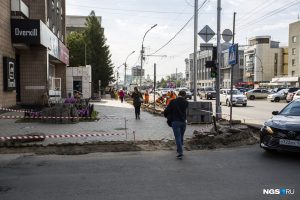 На Красном проспекте в Новосибирске разобрали парковку‍