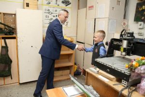 Андрей Травников встретился со школьниками и студентами 1 сентября