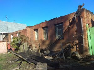 Пожар в Бердске: под рухнувшим потолком погибла 72-летняя женщина