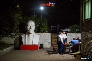 Мэрия предложила поставить памятник Сталину возле обкома КПРФ