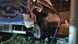 Смертельное ДТП в Новосибирске: погибла пассажирка грузовика