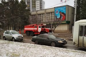 Учеников политехнического колледжа в Академгородке эвакуировали из-за штанов