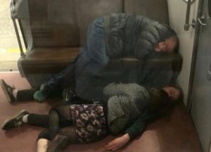 Три пассажира Новосибирского метро уснули в вагоне