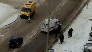 Мужчина попал под колеса авто рядом со стадионом «Заря»