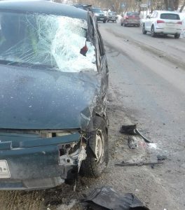 Жёсткое ДТП на Кропоткина: столкнулись 5 авто, есть пострадавший