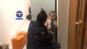 Полиция Новосибирска нашла мать оставленного в квартире ребёнка