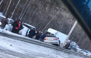 ДТП на Бердском шоссе: «Хонда» врезалась в столб