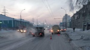 ДТП в Новосибирске: инкассаторская машина сбила женщину на "зебре"