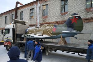 Реконструкторы Новосибирска воссоздали военный истребитель «Ишачок»
