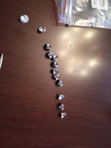 Полиция Новосибирска нашла бриллианты и оружие при обыске в офисе «Ритуальных услуг»