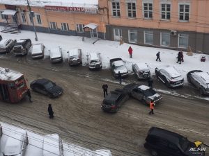 В центре Новосибирска затруднено движение