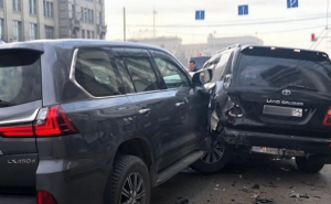ДТП из пяти машин заблокировало центр Новосибирска