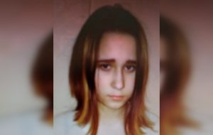 14-летняя девушка в чёрном плаще пропала в Новосибирске