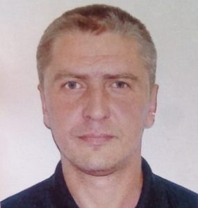 В Новосибирске ищут пропавшего седого мужчину в очках