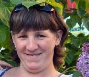 В Новосибирске пропала женщина без переднего зуба