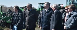 В Краснозерском районе губернатор Травников оценил готовность посевной