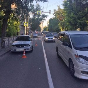 «Тойота» сбила девочку в Новосибирске - ребенок впал в кому
