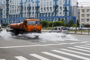 Власти Новосибирска помыли шампунем улицы в центре города