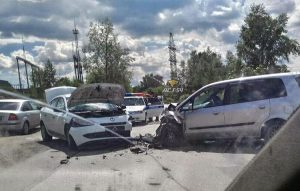 ДТП под Новосибирском - серьезно разбиты две иномарки