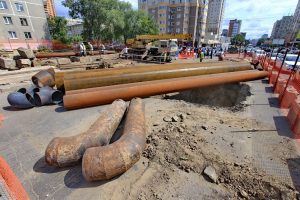 Энергетики и дорожники вместе ремонтируют улицу Фрунзе в Новосибирске