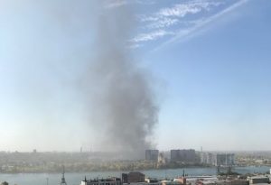 Пожар на левом берегу Новосибирска - горит склад