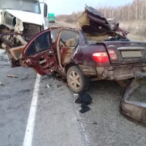 ДТП фуры и легковушки под Новосибирском: погибли трое