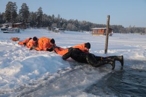 Акцию «Безопасный лед» провели спасатели Новосибирской области