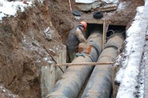 В Новосибирске починили магистральный трубопровод на улице Пархоменко