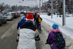 Велопробег Дедов Морозов прошел в центре Новосибирска