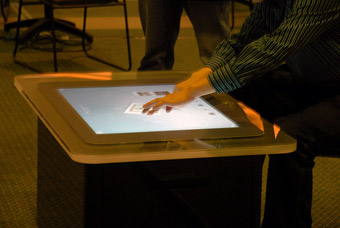 Microsoft представила новую версию сенсорного компьютера Surface