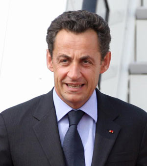 Кибермошенники обокрали президента Франции