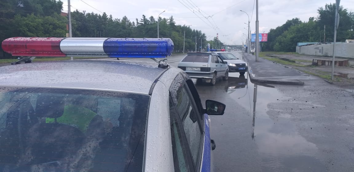 Дпс новосибирска станционная. Погоня ГИБДД Новосибирск сегодня. ДТП на Северном объезде в Новосибирске сегодня. Авария на Северном обходе Новосибирск летом. ДПС остановили танк.