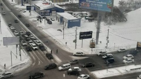 В Новосибирске несколько ДТП парализовали движение
