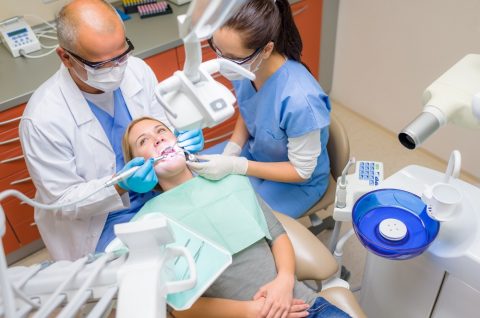 Как часто и почему стоит посещать кабинет стоматолога?