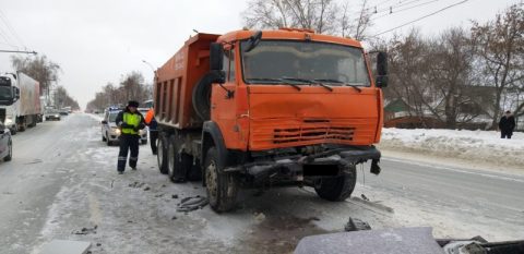 Два человека погибли в аварии в Заельцовском районе