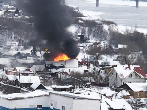 В Новосибирске сгорел частный дом