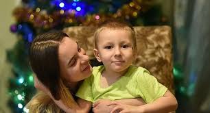 Жительница Новосибирска, брошенная в младенчестве на помойке, нашла своих родителей