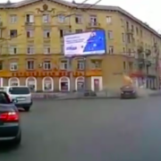 ДТП в в Новосибирске: иномарка протаранила подземный переход
