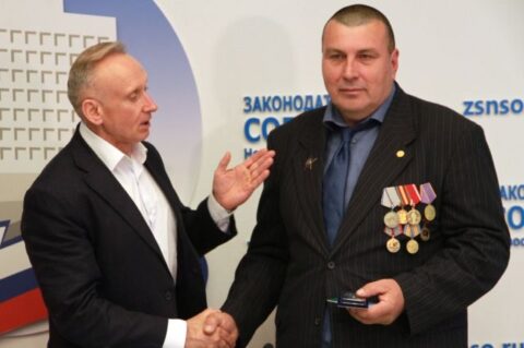 Герой девятой роты получил медаль в Новосибирске
