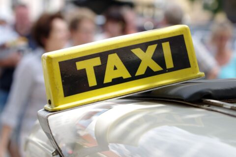Таксист из Бердска предложил бесплатно возить врачей на вызовы
