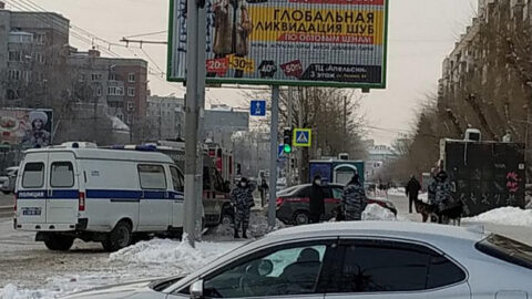 Новосибирский ТЦ эвакуировали из-за подозрительного предмета